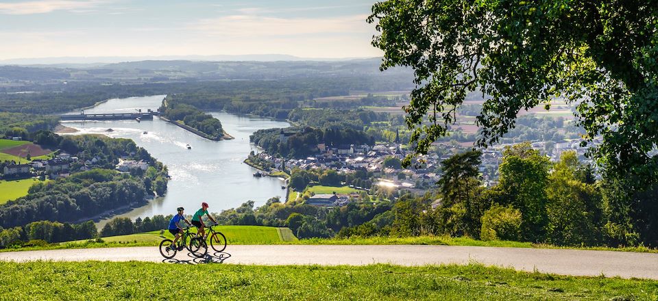 Le Danube à vélo, avec l'incontournable tronçon de l’EuroVelo 6 qui relie Passau à Vienne par la vallée de Wachau et ses vignobles