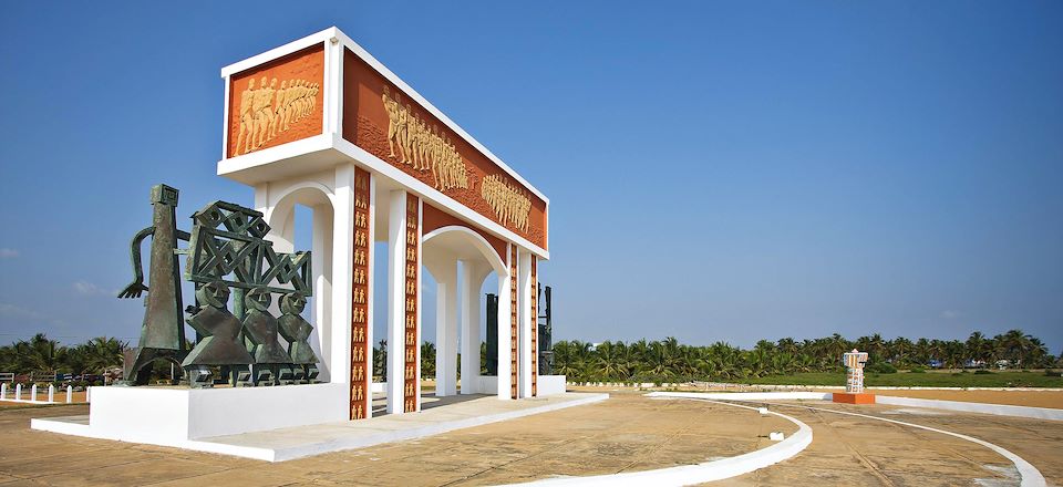 Trek mémoriel sur la grande route des esclaves de Abomey à Ouidah : Palais royaux, Immersion dans les villages et Ganvié