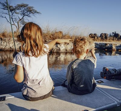 Safari en famille à la découverte des plus beaux parcs du Botswana et des Chutes Victoria. Le voyage qui met les enfants dehors ! 