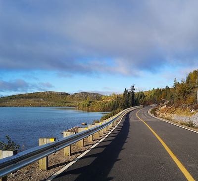 Road trip en camping-car au Québec jusqu'en Gaspésie du parc national de la Jacques-Cartier à Forillon et observation des baleines