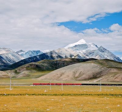 A bord du train le plus haut du monde, partez à la découverte des grandes cités, Pekin, Xi’an, Labrang et Lhassa.