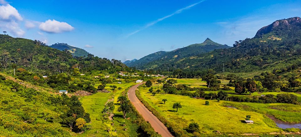 Découverte de la Côte d'Ivoire : Région de Man et ses cascades, Parc national de Tai et balnéaire à Grand Bereby