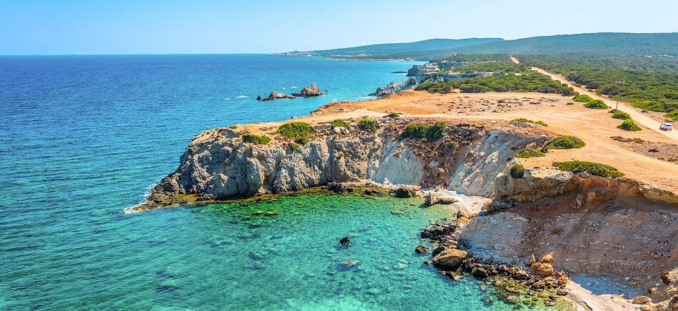 Découverte des côtes chypriotes à vélo avec pour décor les magnifiques villages et paysages du sauvage littoral méditerranéen