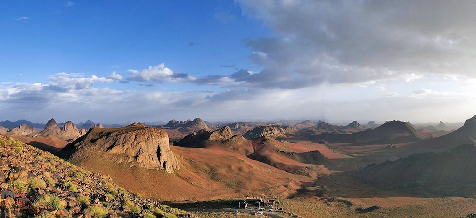 Randonnée dans le Tassili des Ajjers suivie d'une découverte de l'ermitage du père Charles De Foucauld et d'Alger