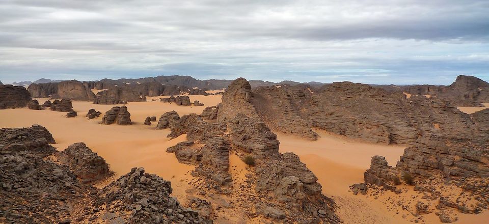 Randonnée chamelière entre oueds, oasis et canyons d’Essendilène 