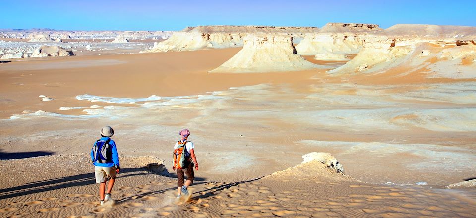 Voyagez en Égypte entre pyramides, oasis et désert blanc. Un circuit unique du Caire à Louxor mêlant culture, aventure et nature