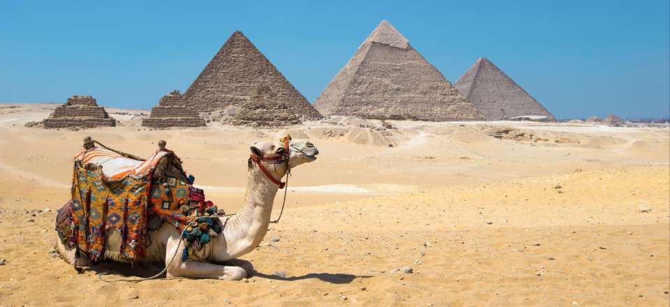 Découverte originale du fleuve sacré et des sites incontournables d’Egypte, à bord d’un bateau traditionnel  + les Pyramides