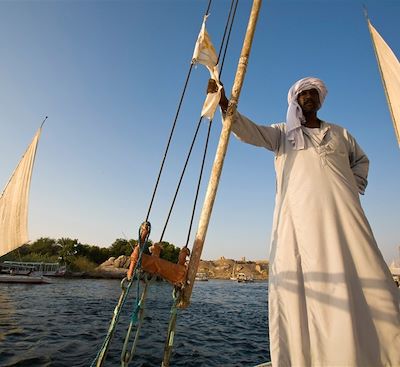Découverte originale du fleuve sacré et des sites incontournables d’Egypte, à bord d’un bateau tradi