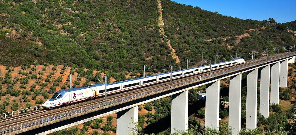 Voyage en Espagne en train de Bilbao à Malaga avec randonnées à pied, sans oublier quelques découvertes culturelles.