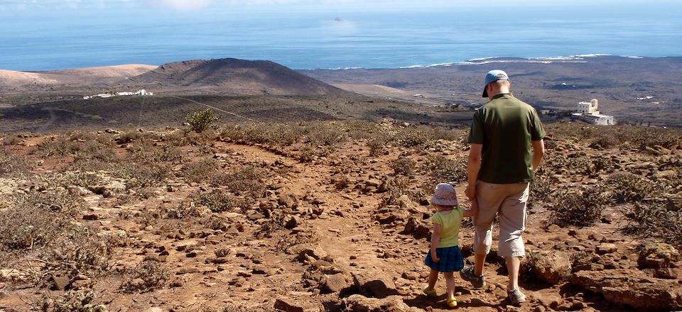 Découverte en famille et dans le cadre d'activités variées des îles de Lanzarote et de la Graciosa. Soleil et détente assurés !