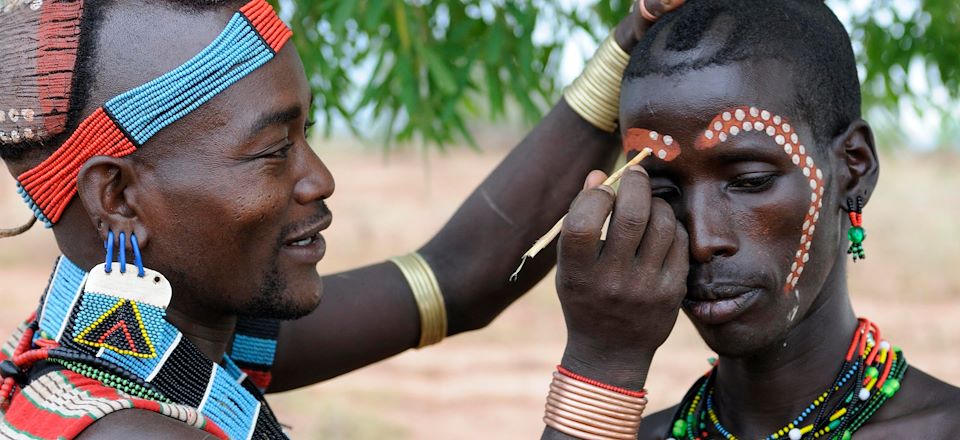 Cap au sud à la rencontre des ethnies de l'Omo sur Jinka et Turmi et recherche des loups d'Abyssinie sur le massif de Bale