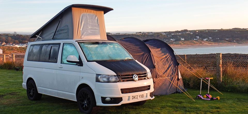 Location de van en Bretagne pour découvrir les côtes sauvages, randonner le long des caps et dormir chez l’habitant !