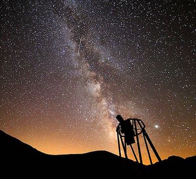 Randonnées et séances d'observation des étoiles pour petits et grands lors d'un séjour astronomie dans les Alpes du Sud !