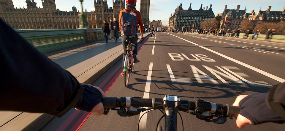 Voyage à vélo sur l'Avenue Verte : au fil des chemins entre deux capitales mythiques. Une exclusivité Nomade !