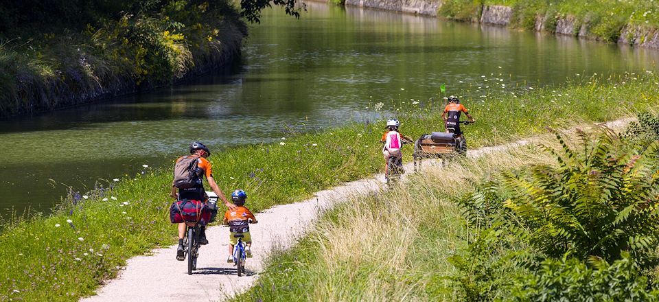 La Loire à vélo en famille de Tours à Saumur, avec nuits sous tente,  une semaine à l'école du camping et de l'aventure !