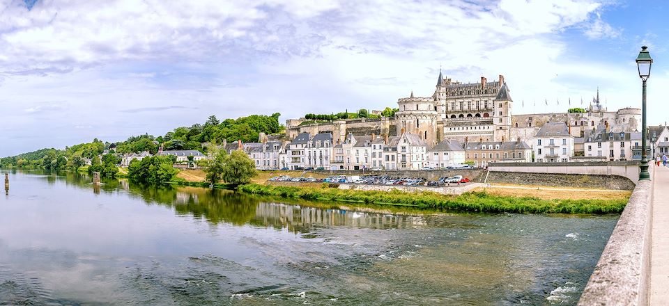 Les châteaux de la Loire en vélo électrique, de Chambord à Chenonceau en passant par Beauregard et les vignobles de Vouvray.