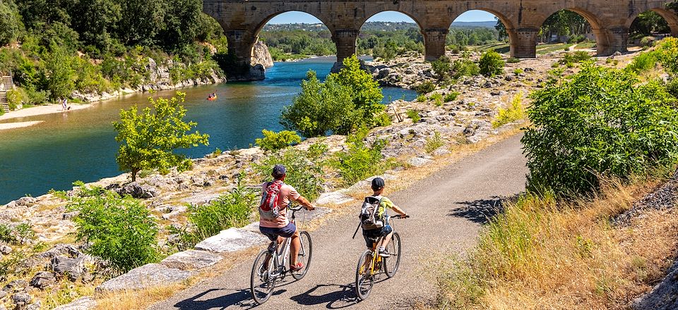 Partez sur une boucle à vélo au départ d'Avignon pour découvrir la Provence et la Camargue