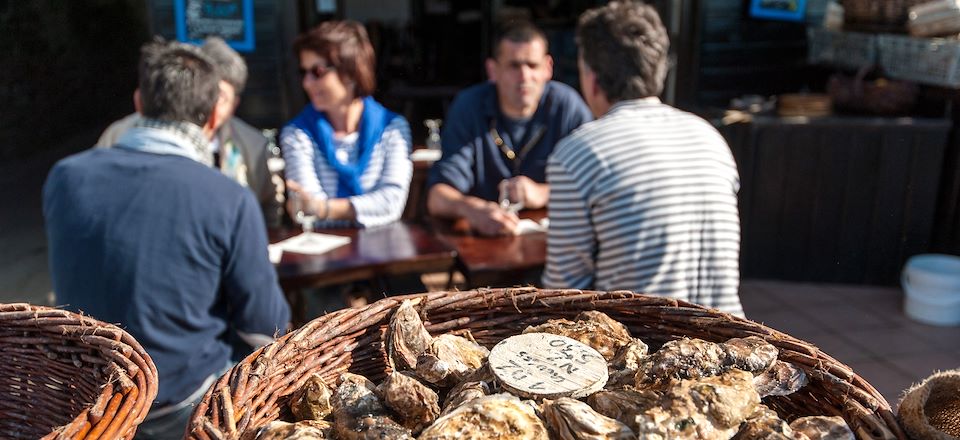 Parcourez les sentiers côtiers et savourez les trésors gastronomiques de la région de Roscoff