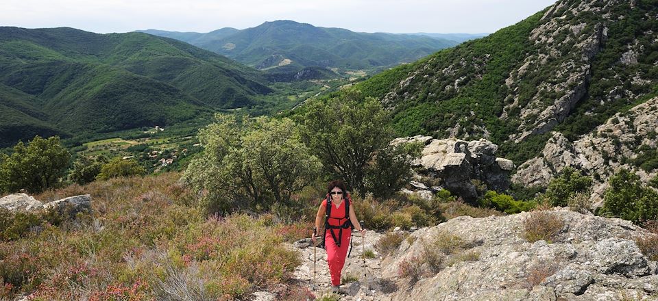 Séjour randonnée et bien-être depuis le village de Lamalou-les-Bains dans le Parc naturel régional du Haut-Languedoc.