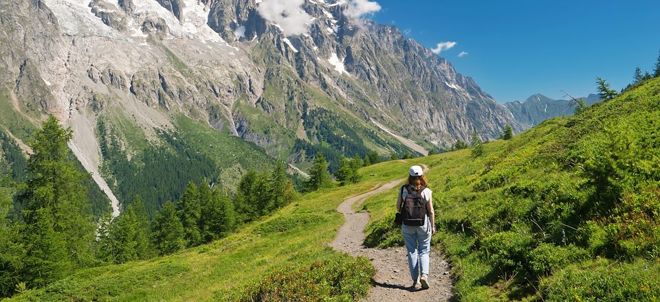 Grande découverte du massif du Mont-Blanc, dans le confort des gîtes et hôtels des vallées suisse, italienne et française !