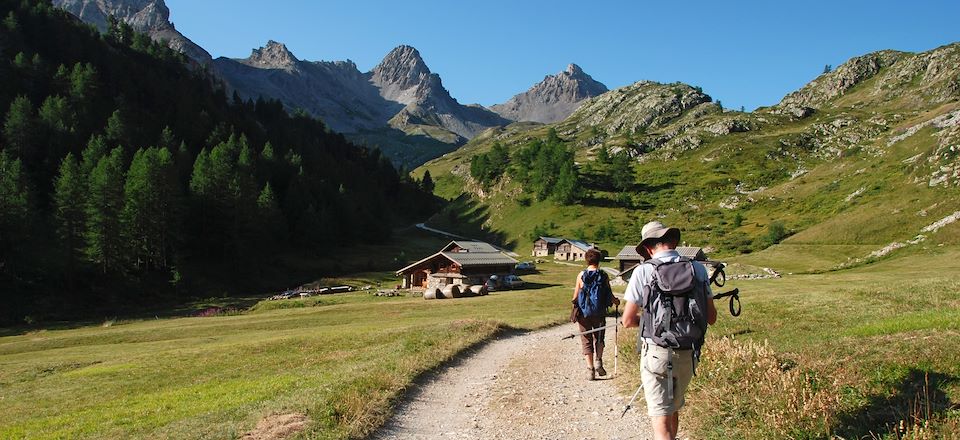 Une découverte  intégrale du Parc Naturel Régional du Queyras, combinant séjour en étoile et itinérance.