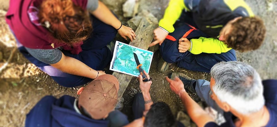 Découverte des techniques de survie à Sarlat avec trois nuits en bivouac.