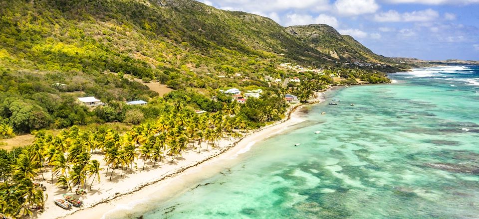 Papillonner dans l'archipel des îles de Guadeloupe et faire escale à l'île de la Désirade : balades, détente, baignades...