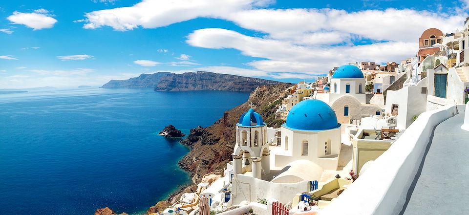 Circuit dans les îles Cyclades, à la découverte du meilleur de l'archipel : Naxos, Amorgos et Santorin. 