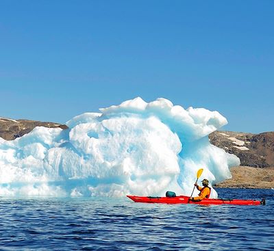 Découverte du Groenland en Kayak : Naviguez au cœur de ce Paradis blanc, loin de tout