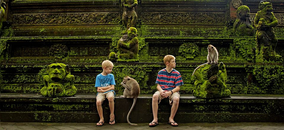 Aventure en famille à Bali entre plage, forêt sacrée d’Ubud, mont Batur, rafting et exploration des coraux