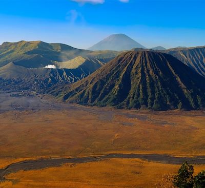 Best of des randonnées entre Java et Bali, au fil des majestueux volcans et des rizières à perte de vue