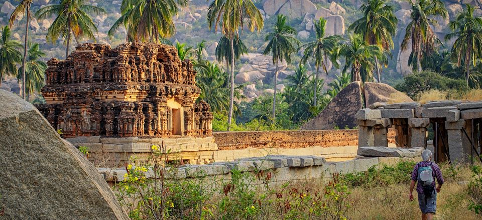 Circuit avec chauffeur Karnataka : entre temples millénaires de Badami, palais royaux de Mysore et plages dorées de Goa
