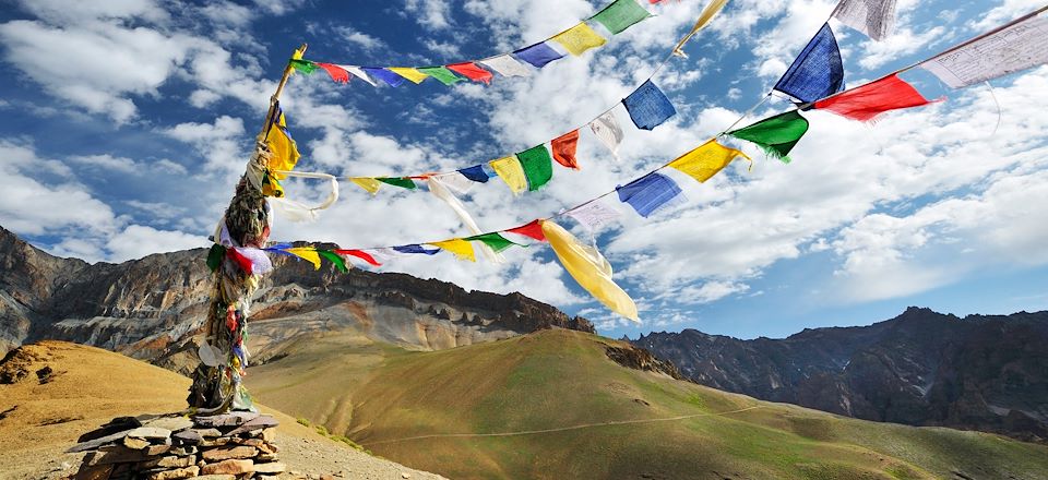 Trek au cœur des paysages majestueux de l'Himalaya avec guide et nuits sous tente après la découverte des monastères autour de Leh