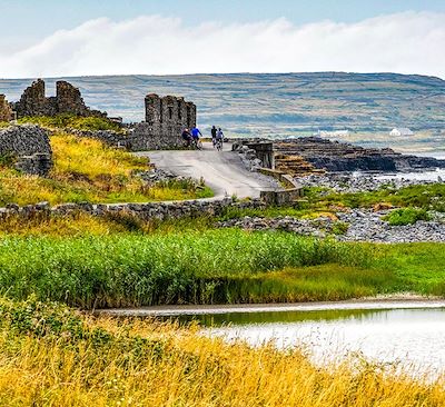De Galway à Clifden, partez à vélo sur les plus belles routes du littoral irlandais à la découverte de célèbre Wild Atlantic Way