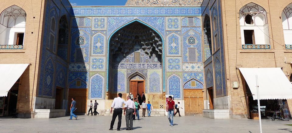 Autotour de 8 jours avec chauffeur anglophone pour découvrir les essentiels  : Teheran, Chiraz, Pasargades et Ispahan en liberté !