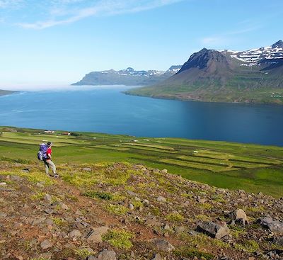 Randonnée au pays des elfes au cœur de somptueux paysages, de majestueux fjords et pittoresques villages de pêcheurs