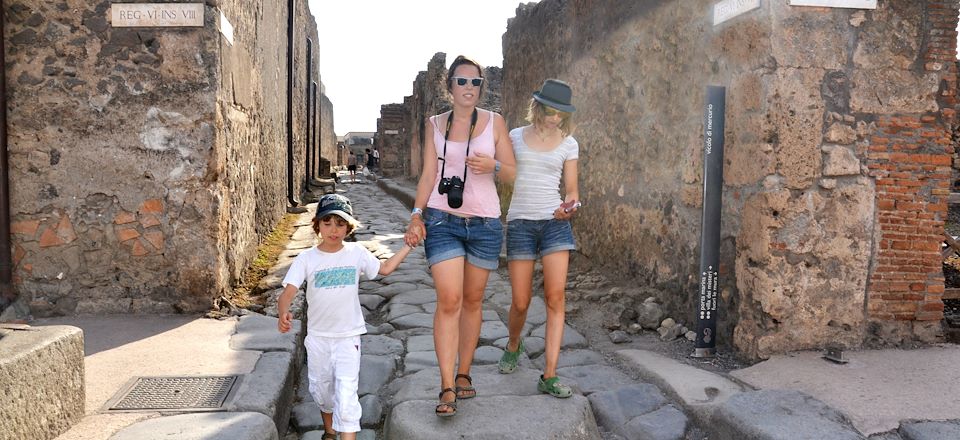 Des fumerolles de Pozzuoli à Pompei et aux souterrains de Naples : un parcours incontournable pour ravir grands et petits.