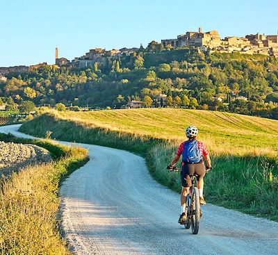 Circuit à vélo en Italie de Florence à Rome, un itinéraire accessible à tous, de la Toscane à l'Ombrie le cœur vert du pays