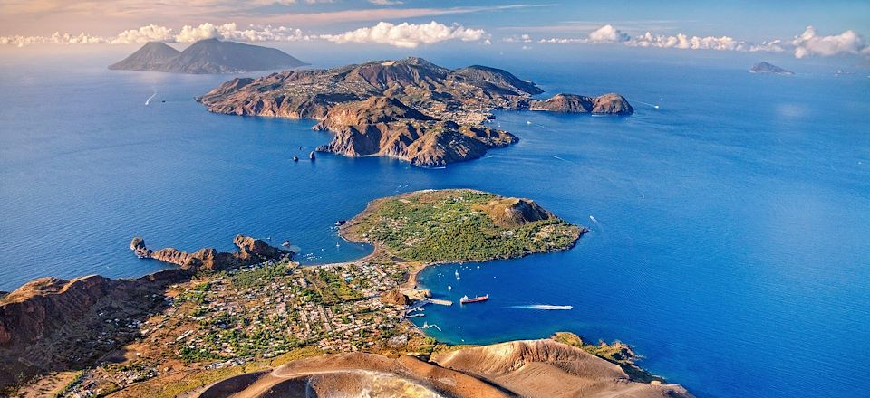Randonnée sur 7 îles de l'archipel Eolien et sur l'Etna pour une aventure unique