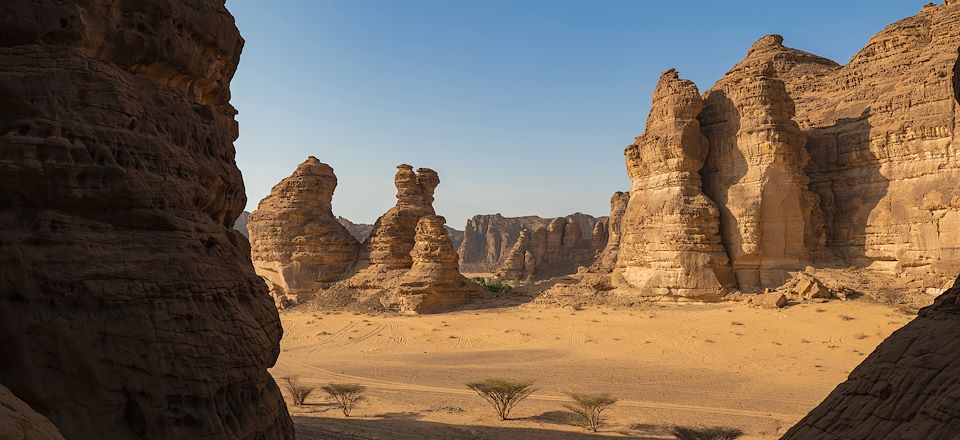 Voyage combiné Jordanie et Arabie Saoudite via le Wadi Rum et exploration des cités nabatéennes, Pétra et Hégra "Madain Saleh"