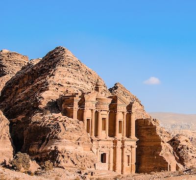 Autotour en Jordanie à la découverte des sites majeurs du pays : d'Amman à Petra, en passant par la Mer Morte et le Wadi Rum !