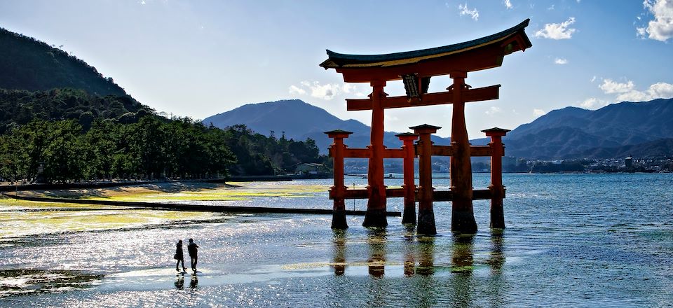 Balade sur la Nakasendo, visite à pied et en métro à Tokyo et Kyoto, découverte de Miyajima. Apercevoir le Mont Fuji à Hakone