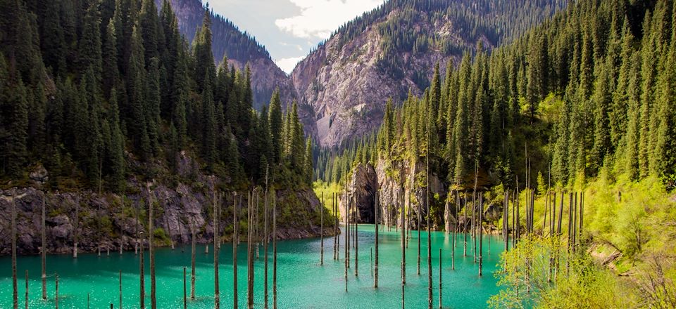 Combiné Kazakhstan et Kirghizistan. Voyage multiactivité (randos, cheval, kayak) en famille et en immersion
