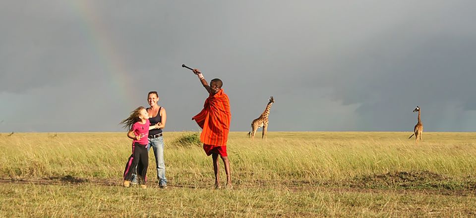 Découverte en 4x4 du mythique parc du Masai Mara, des lacs Nakuru et Naivasha et safari à pied puis en bateau à Crescent Island  