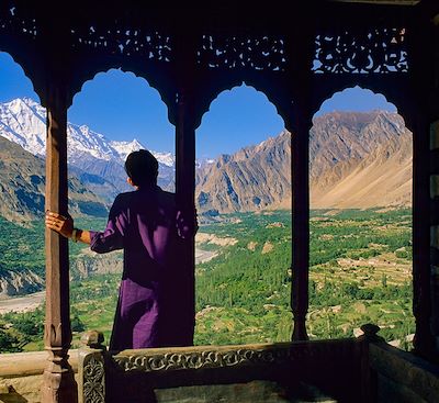 Voyage à travers les steppes d'Asie Centrale et par les chaînes de Tian Shan et du Karakoram au Pakistan