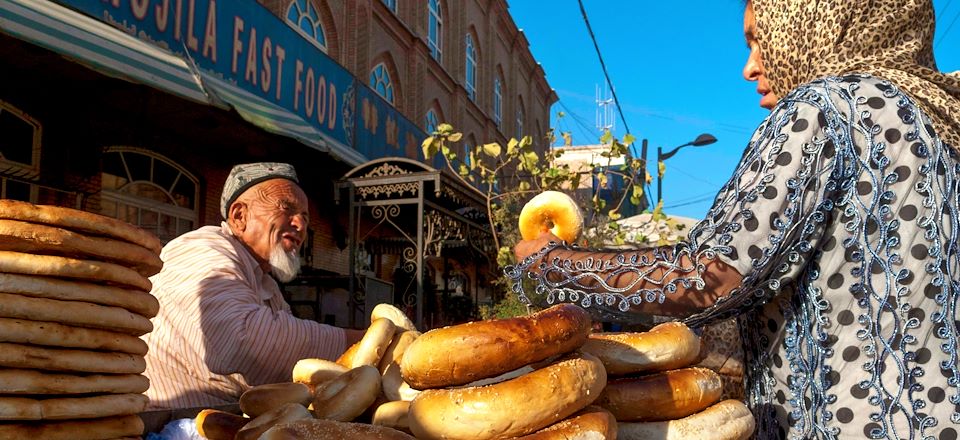 Voyage sur les traces des caravanes de la route de la soie de la Kirghizie jusqu'au bazars de l'oasis de Kashgar, en Chine