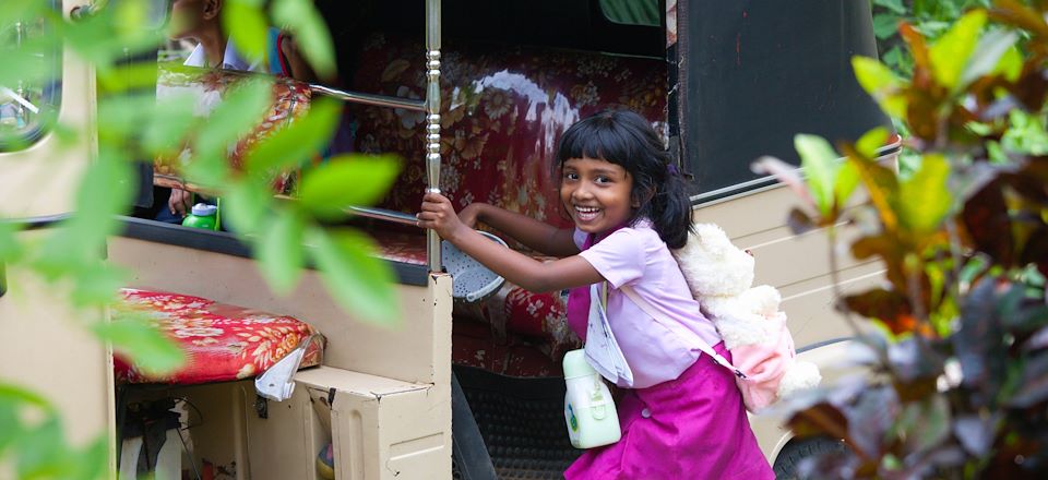 Voyage multi-activités en famille au Sri Lanka, une aventure taillée pour les grands et les petits, randos, safaris, baignades...