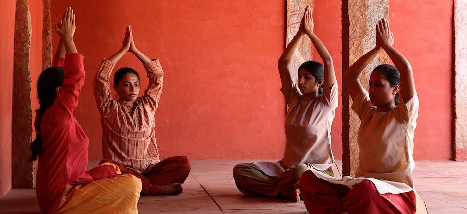 Voyage bien-être au Sri Lanka avec le triangle culturel, les Monts Knuckles et une retraite ayurvédique de 5 jours sur Maho.