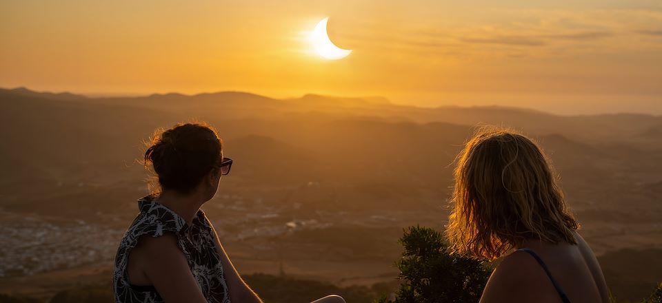 Voyage pour observer l'éclipse totale dans la région de Chefchaouen tout en découvrant les incontournables du nord du Maroc