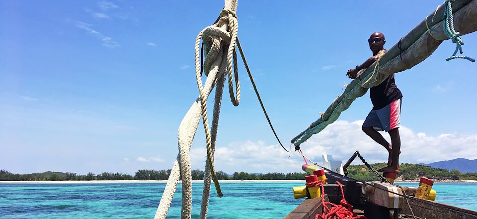 Trek sauvage et exclusif dans le Nord, îles de Nosy Hara,Tsingy, puis exploration à bord d'1 boutre des îles de l'Océan Indien